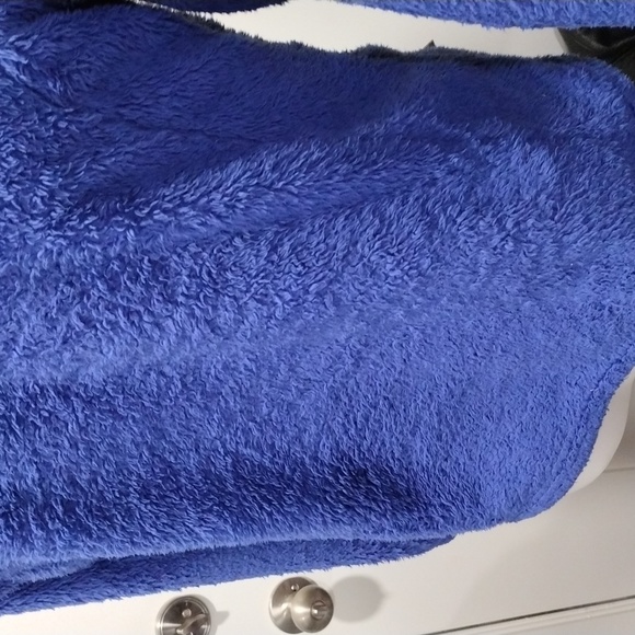 The North Face royal blue zip fleece jacket. XL - Picture 11 of 11